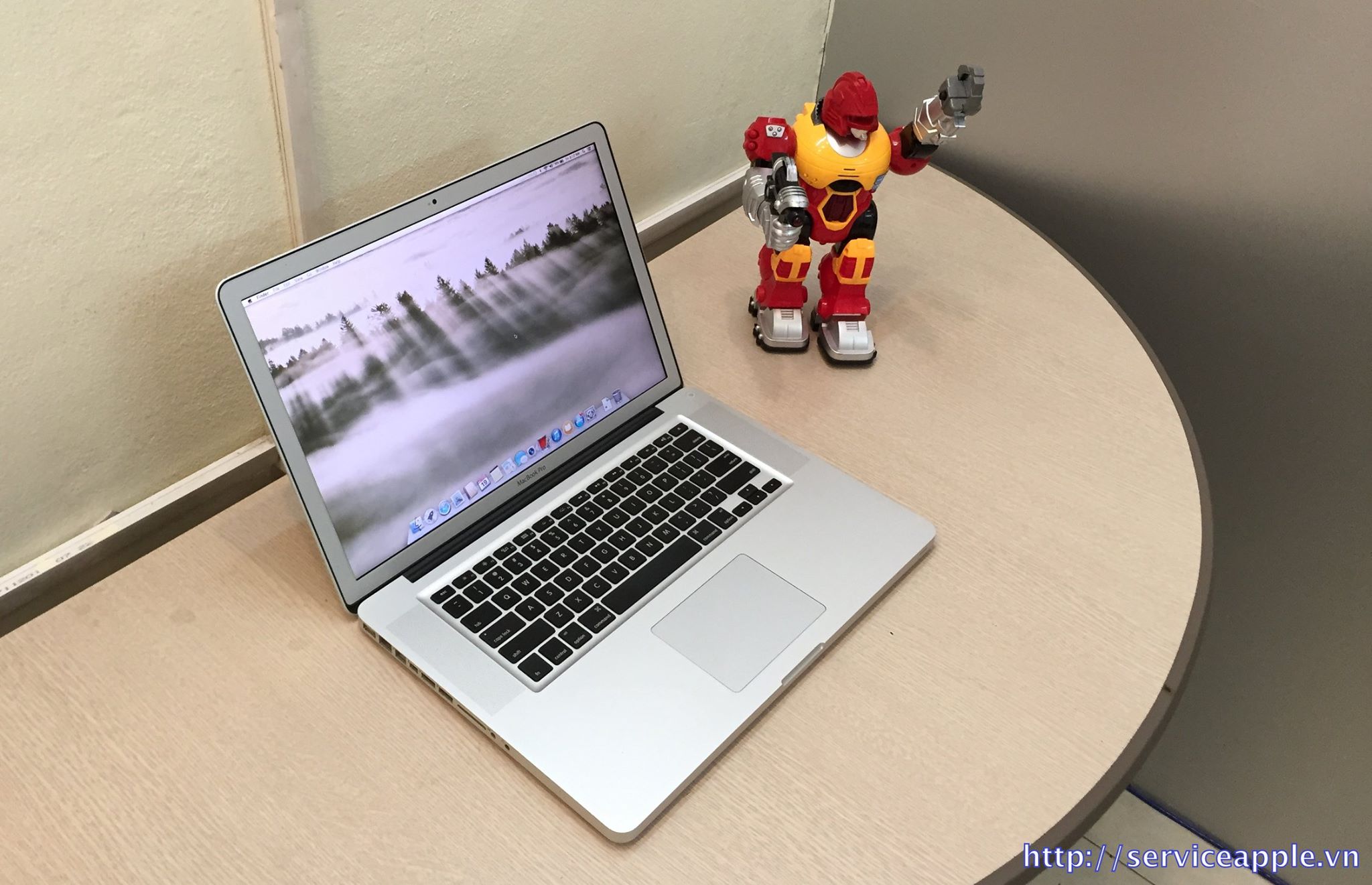 Macbook Pro MC723 Full Option.jpg